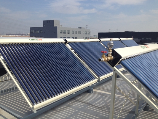 O hotel/pensões pressurizou o sistema de aquecimento solar de água quente com controlador inteligente